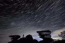 Đỉnh mưa sao băng bùng nổ bầu trời đêm 13/12, Việt Nam quan sát sao? 