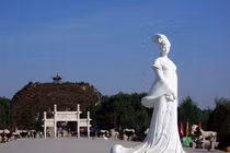 Giải mã mộ gió mỹ nhân Vương Chiêu Quân quanh năm xanh mát 