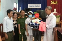 Quảng Nam: Bé gái sơ sinh bị bỏ rơi được người mẹ nhận lại