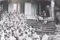 Xúc động loạt ảnh ghi dấu khoảnh khắc lịch sử ngày Giải phóng Thủ đô 