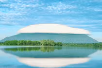 Mây đĩa bay tiếp tục “đại náo" ở núi Chứa Chan - Đồng Nai