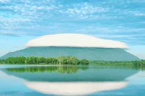 Mây đĩa bay tiếp tục “đại náo" ở núi Chứa Chan - Đồng Nai