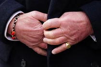 Dấu hiệu ở bàn tay cảnh báo cơ thể đang gặp nguy hiểm