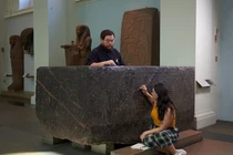 Phiến đá phủ bụi ngàn năm mở toang bí mật Ai Cập cổ đại 