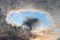 Giải mã điềm báo ẩn trong các đám mây độc - dị - lạ trên trời 