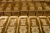Giá vàng hôm nay 10/12: Bốc hơi?