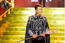 Đàm Vĩnh Hưng làm phim về cuộc đời: Tên tuổi đã đủ “xứng tầm” lên màn bạc?