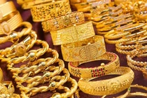 Giá vàng hôm nay 2/8: Tăng nhẹ chờ thời?