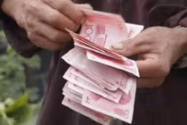  “Người qua sáu mươi, hai không đụng, hai không giao” nghĩa là gì?