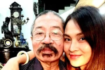 Hôn nhân bền chặt của NSND Lê Hùng bên vợ kém 32 tuổi