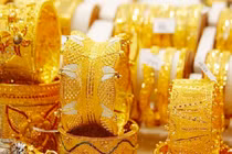 Giá vàng hôm nay 23/10: Tiếp đà tăng phi mã?