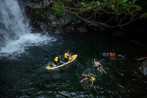 Dòng suối gần Hà Nội có tên đáng sợ, hút khách tới trốn nóng