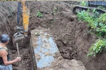 “Đừng dời mồ mả, mười lần chín lần sẽ bại trận” là gì?