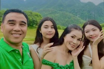 Hôn nhân 2 thập kỉ của MC Quyền Linh và vợ