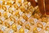 Giá vàng hôm nay 16/8: Bật tăng đồng loạt?