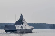 Thụy Điển bất ngờ mang tên lửa tầm xa ra để... dọa Nga?