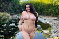 2 cô béo xinh đẹp Trung Quốc, Hàn Quốc tự tin