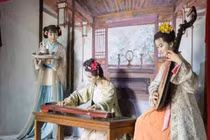 Ngoài việc sinh quý tử, thê thiếp cổ đại còn có hai chức năng này