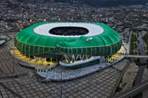 Sân vận động hình cá sấu xanh khổng lồ