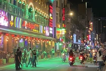 TP.HCM tạm dừng các dịch vụ không thiết yếu từ 12h ngày 9/2