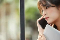 Tập hồ sơ chị chồng để quên khiến tôi lặng người