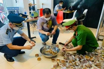 Nhập bánh Trung thu trôi nổi rồi đăng bán online kiếm lời