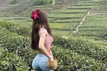 2 mỹ nữ Trung Quốc mặc quần jeans đẹp