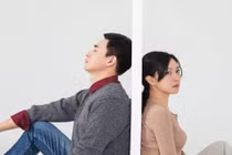 Lén lút vụng trộm sáu năm cứ ngỡ chồng không hề hay biết