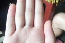 Ngón tay út vượt qua ba tầng, khi về già sẽ có cơm ăn áo mặc