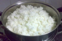 Cách bảo quản cơm nguội không bị thiu, chảy nước