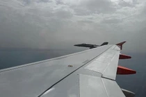 Tiêm kích Tây Ban Nha bất ngờ 'chặn đầu' máy bay chở khách