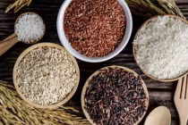 Muốn ăn cơm mà không sợ béo, bạn nên chọn 5 loại gạo này