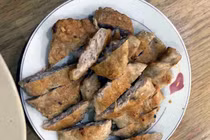 Món lạ 'hao cơm tốn bia' sau rằm nườm nượp khách