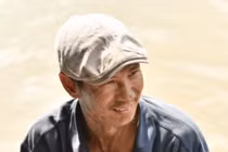 Phản ứng của Lý Hải khi gặp fan cuồng xin chụp ảnh chung