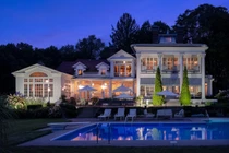 Bên trong căn biệt thự 150 tuổi được bán đấu giá ở New York