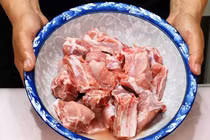 Dù có rẻ cũng đừng dại mà chọn mua 3 loại sườn này