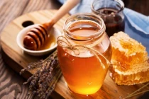 Thấy mật ong có 3 dấu hiệu này phải mua ngay 