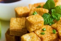 Rán đậu chớ cho ngay vào chảo, thêm 2 bước đậu vàng giòn, không bị nát