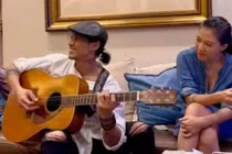 Hiếm lắm mới thấy Phạm Anh Khoa xuất hiện