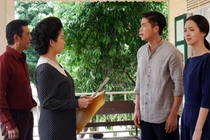 Vừa trao dâu, bố vợ đã ép huỷ hôn khi thấy xe hoa