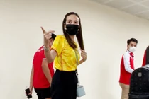 Đội của Madam Pang mua sắm rầm rộ ở Thái Lan