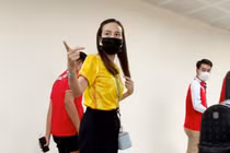 Đội của Madam Pang mua sắm rầm rộ ở Thái Lan