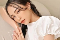 Có người hỏi chuyện sinh con thứ 3, con gái Minh Nhựa đáp trả