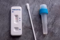 Kit test nhanh có chứa một hóa chất nguy hiểm