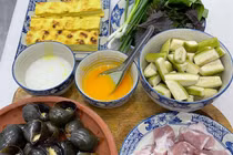 Mâm cơm nhà 150.000 đồng đủ chất của gia đình 4 người