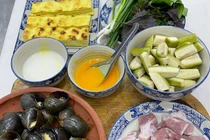 Mâm cơm nhà 150.000 đồng đủ chất của gia đình 4 người