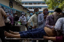 Ấn Độ: Cứ 4 phút có 1 người ở thủ đô chết vì COVID-19