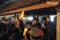 Khai ấn đền Trần: Du khách thức trắng đêm chờ xin Ấn