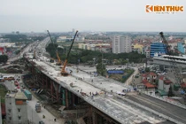 Cận cảnh cầu vượt thép lớn nhất Hà Nội đang gấp rút hoàn thiện