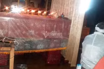 Ám ảnh 2 chiếc quan tài con trẻ trong ngôi nhà ngập lũ ở Quảng Bình